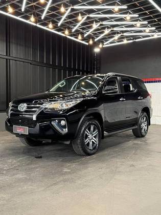 TOYOTA HILUX SW4 2.7 SRV 7 LUGARES 4X2 16V FLEX 4P AUTOMÁTICO